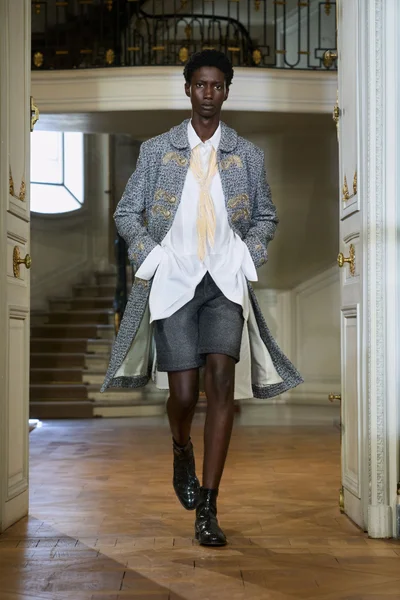 Look 37